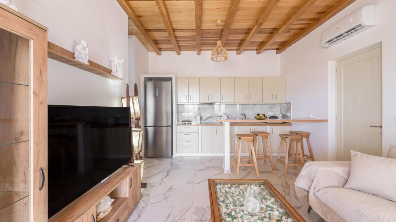 Milion Fantasy House * Adamantas (Milos)